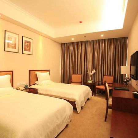 Greentree Inn Beijing Daxing Huangcun Qingyuan Road Metro Station Express Hotel Zewnętrze zdjęcie